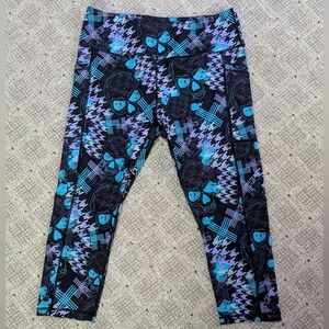 Constantly Varied Gear skull print capri length leggings XL